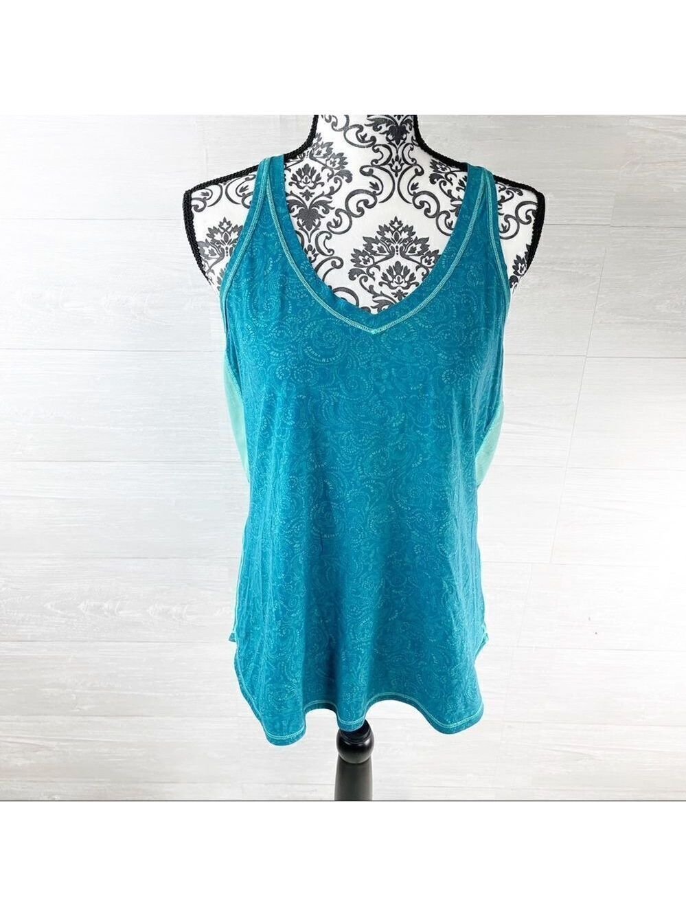 Lululemon Fast Lane Singlet Tank Top